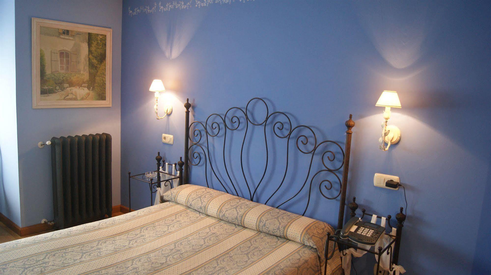 Hotel El Conventin Villaviciosa  Zewnętrze zdjęcie